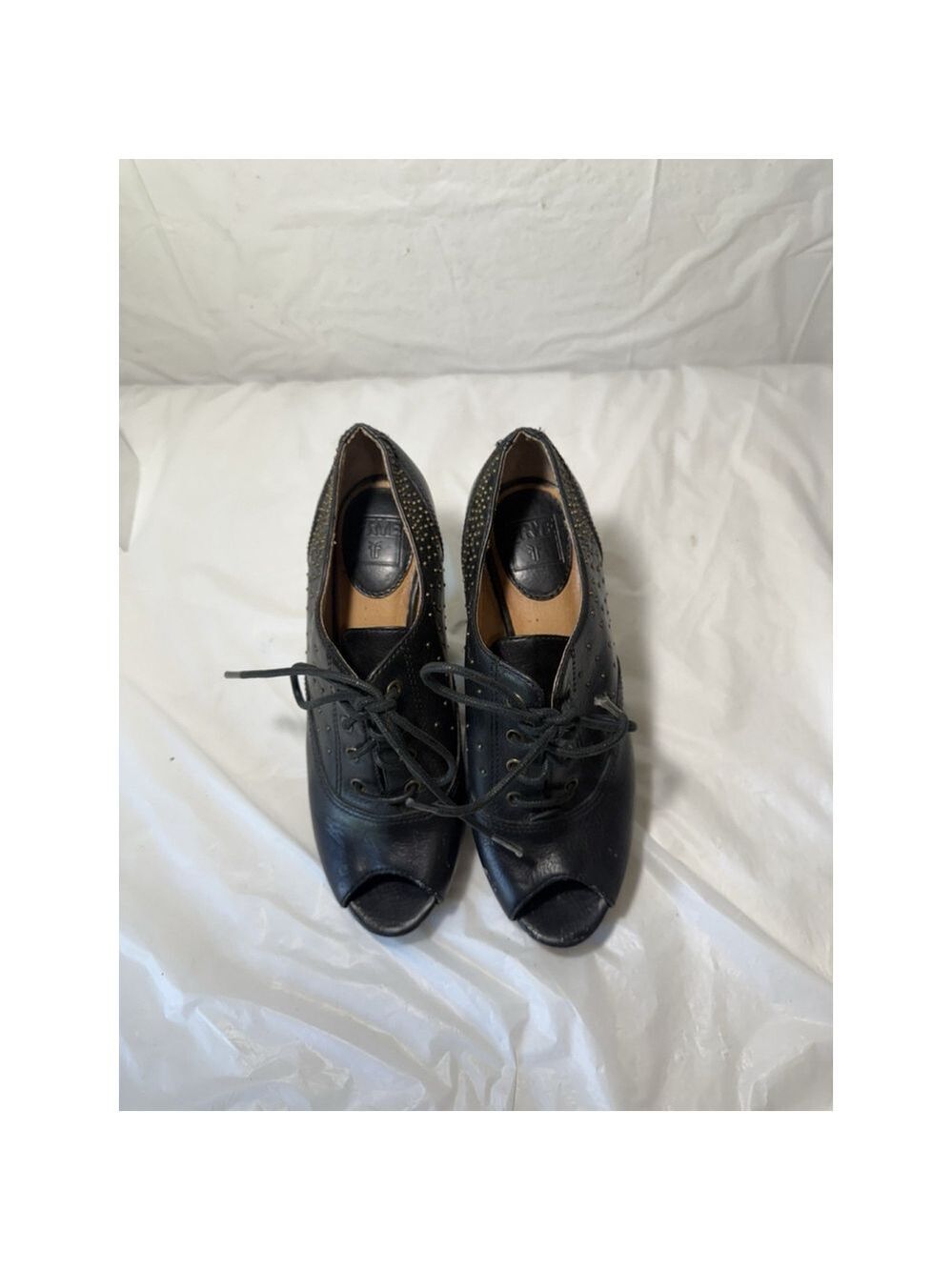 Frye Black Leather Studs Open Toe Chelsea Ankle Booties Size 8M - Picture 14 of 15